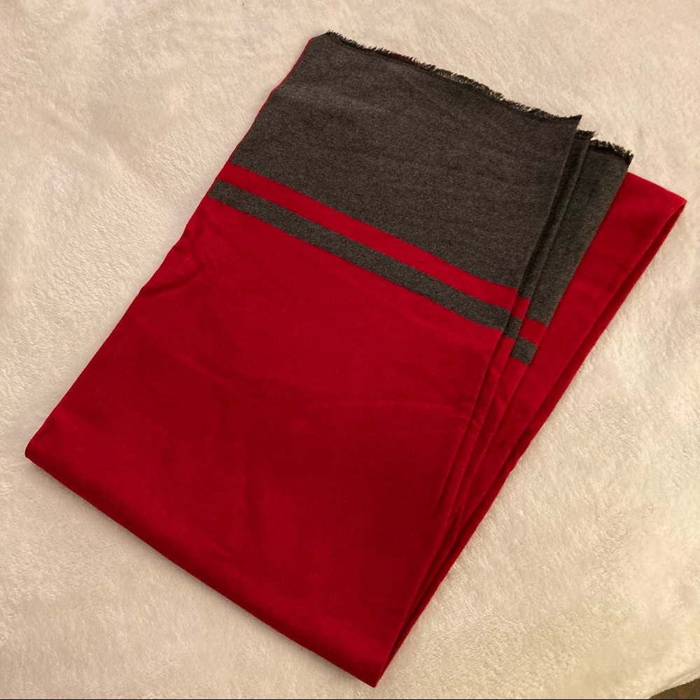 NWOT cashmere scarf